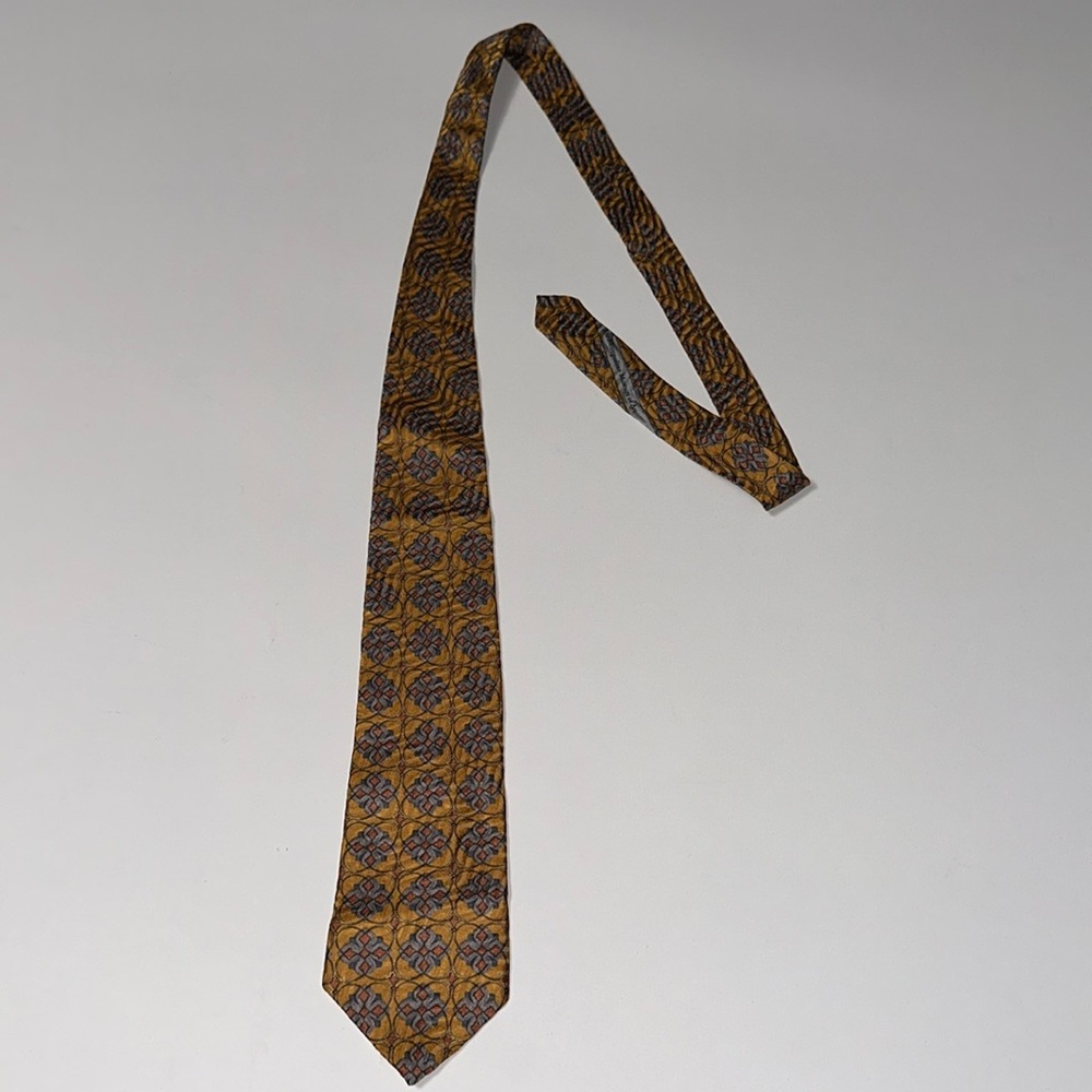 The Metropolitan Museum of Art men’s tie
